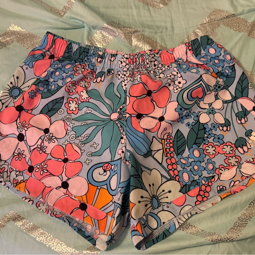 Girls Adidas Bright Floral Print Shorts - size XL (18)